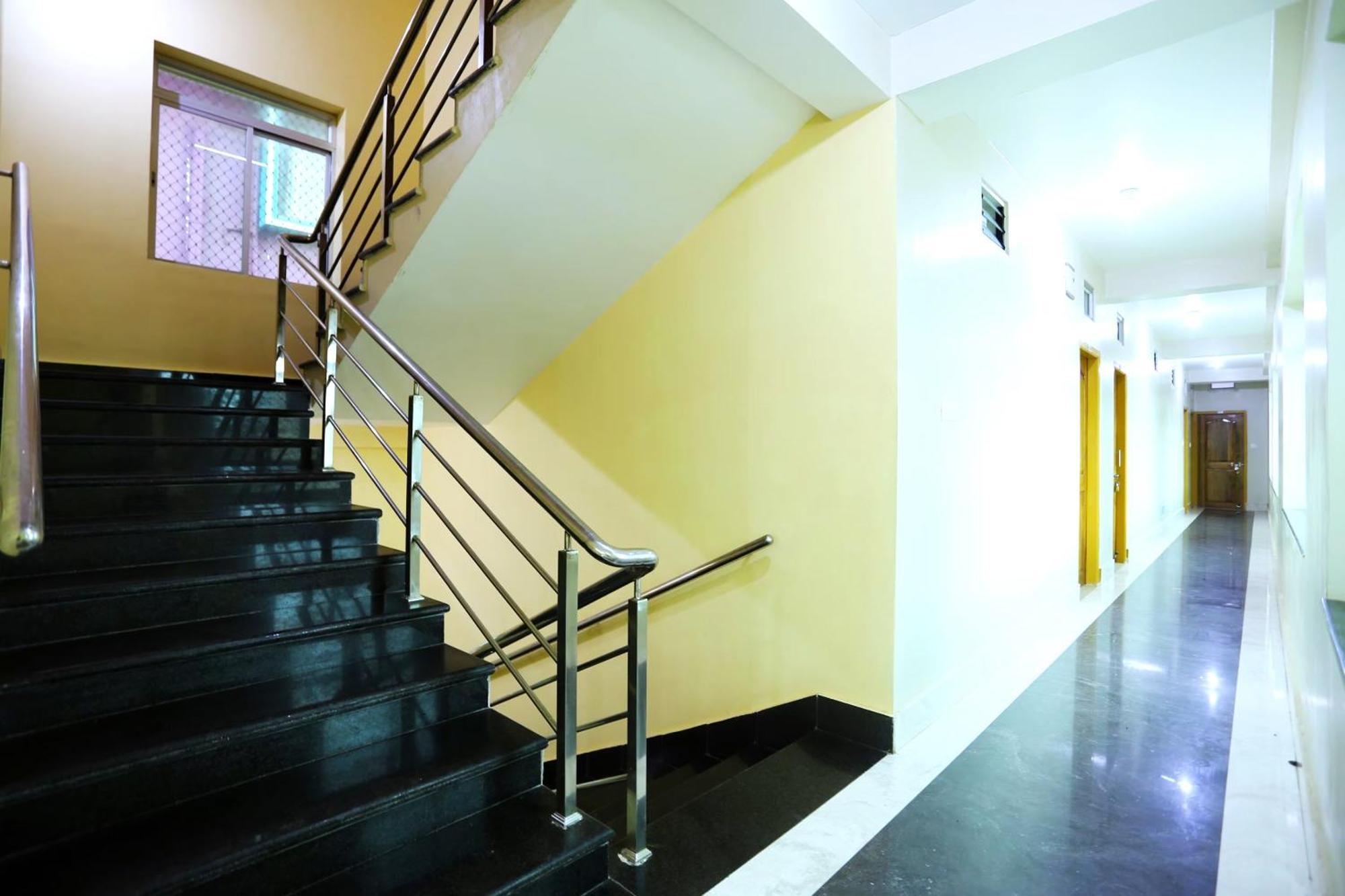 Goroomgo Krishna Residency Puri Near Sea Beach - Spacious Room With Excellent Service Awarded - Best Seller Εξωτερικό φωτογραφία